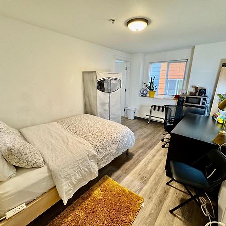 Micro Studio Apartment 10 Minutes Walk To University Of Washington Seattle Exterior foto